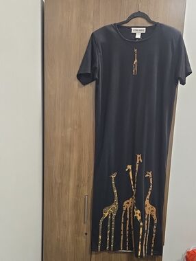 Victoria Harbour-Vintage Giraffe Motif Short Sleeve Maxi-Size Vintage Large